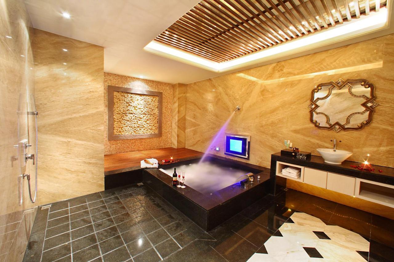 Young Motel - Taoyuan Luzhu Екстериор снимка