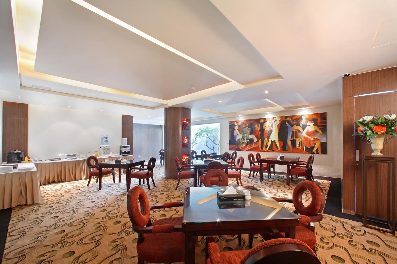 Young Motel - Taoyuan Luzhu Екстериор снимка